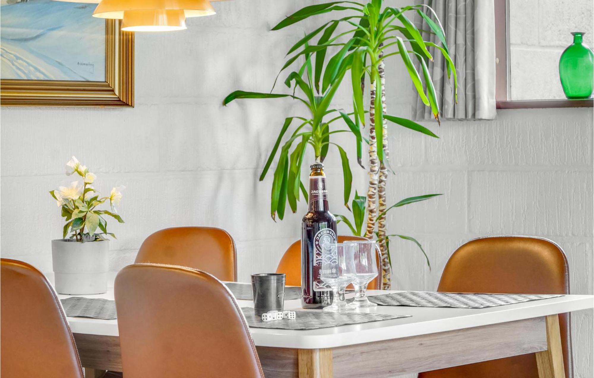 Amazing Home In Kalundborg With Kitchen 外观 照片