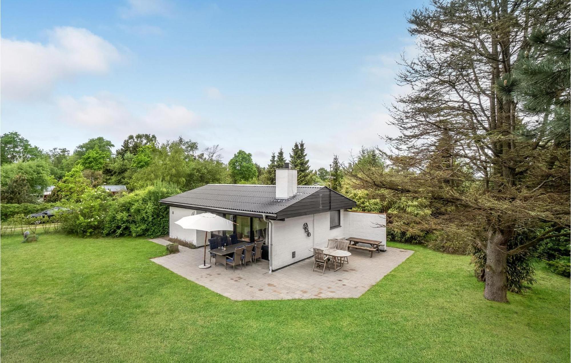 Amazing Home In Kalundborg With Kitchen 外观 照片
